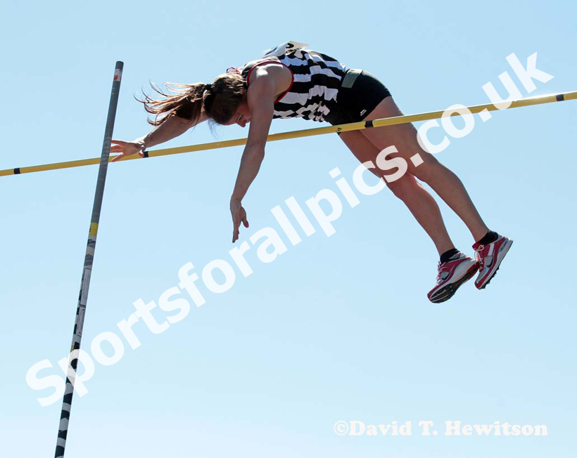Zoe Brown (Shaftsbury Barnet) cleared 4 metres to win the pole vault at the UK Women's National League, Premier, Meadowbank, Edinburgh.